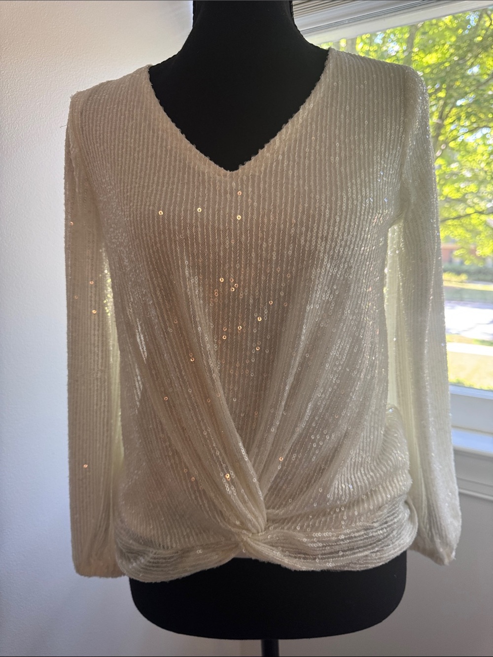 Cable & Gauge Cream Sequin V-Neck Twist Hem Blouse